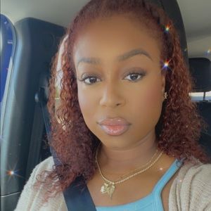 Meet your Posher, Monica